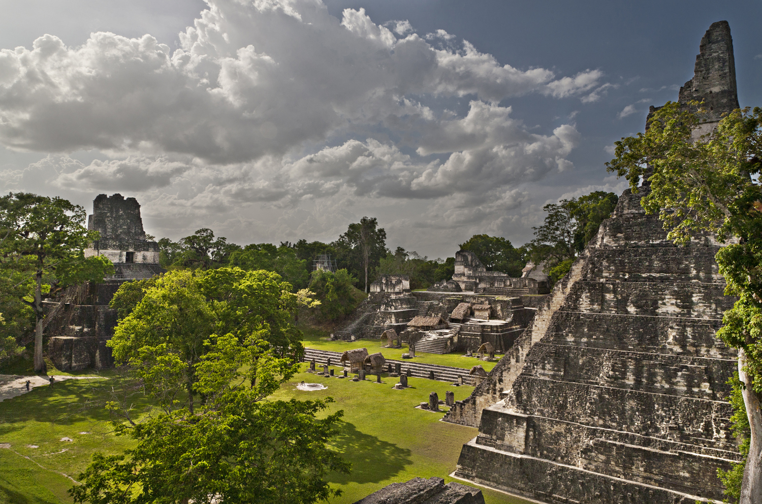 Gran Plaza de Tikal